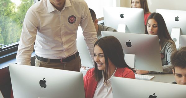 Stiv-Džobs-–-tajne-velikog-govornika